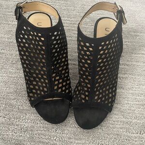 EUC Unisa Suede Black Cutout Women's Open Booties, Size 7.5
